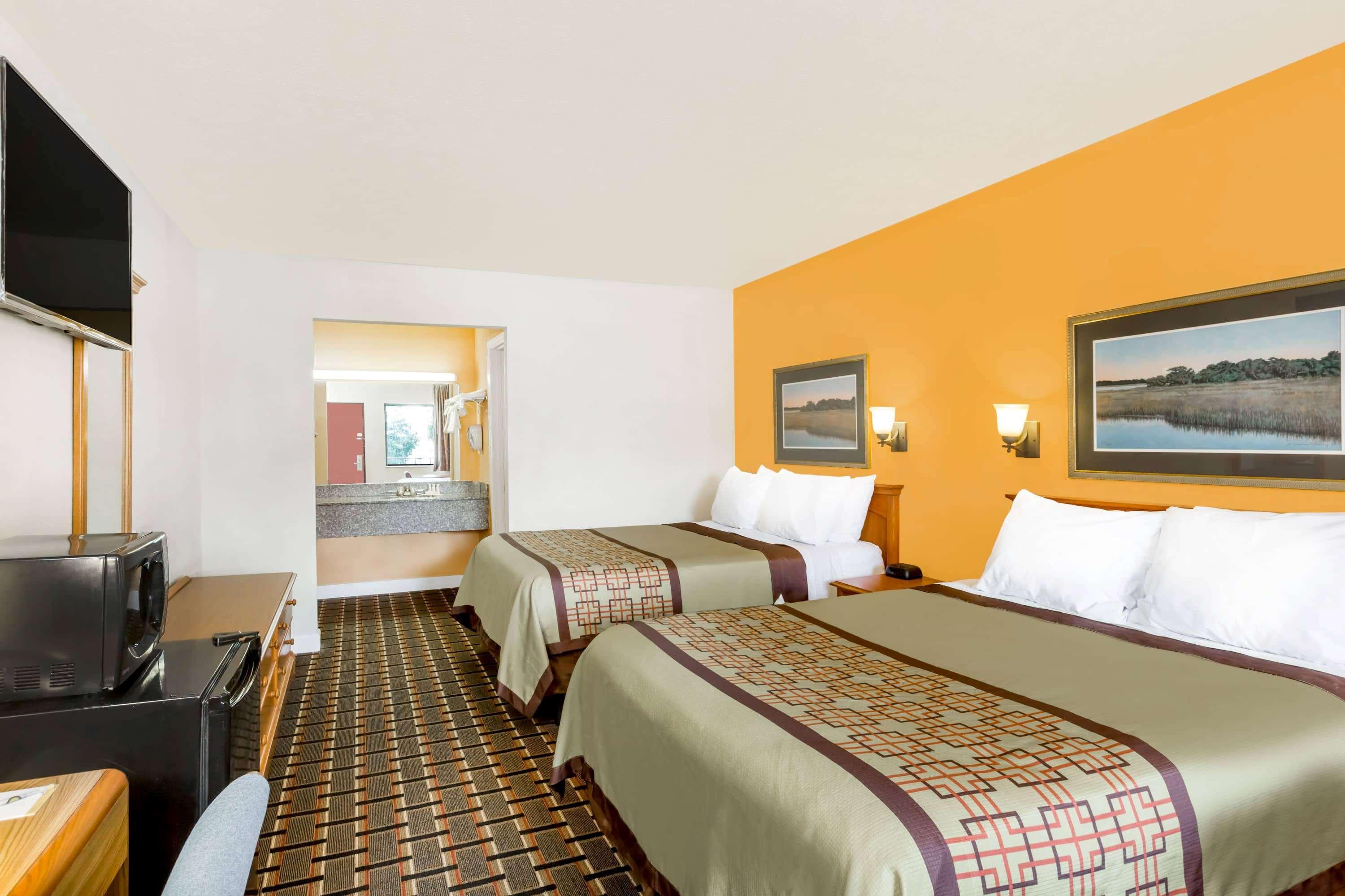 Days Inn By Wyndham Little River Esterno foto