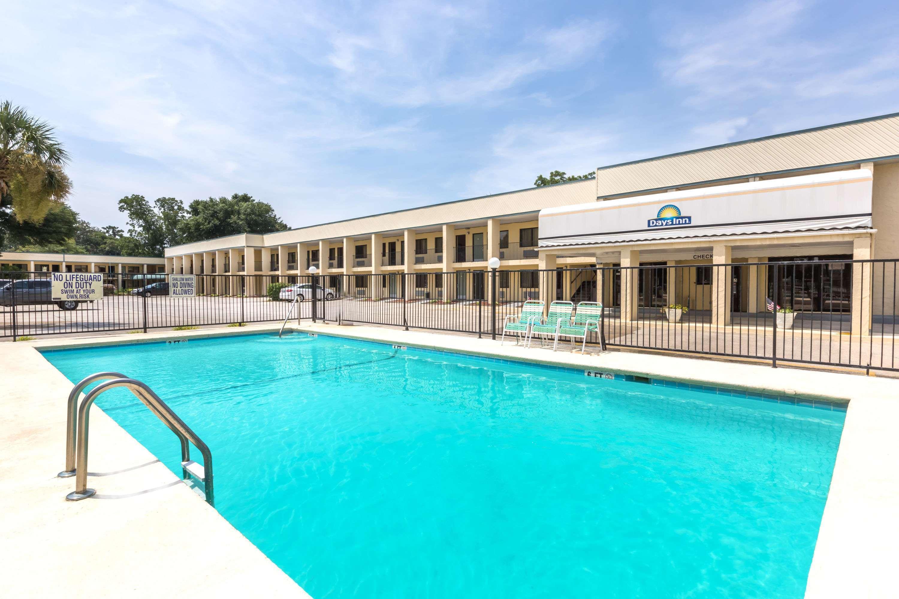 Days Inn By Wyndham Little River Esterno foto