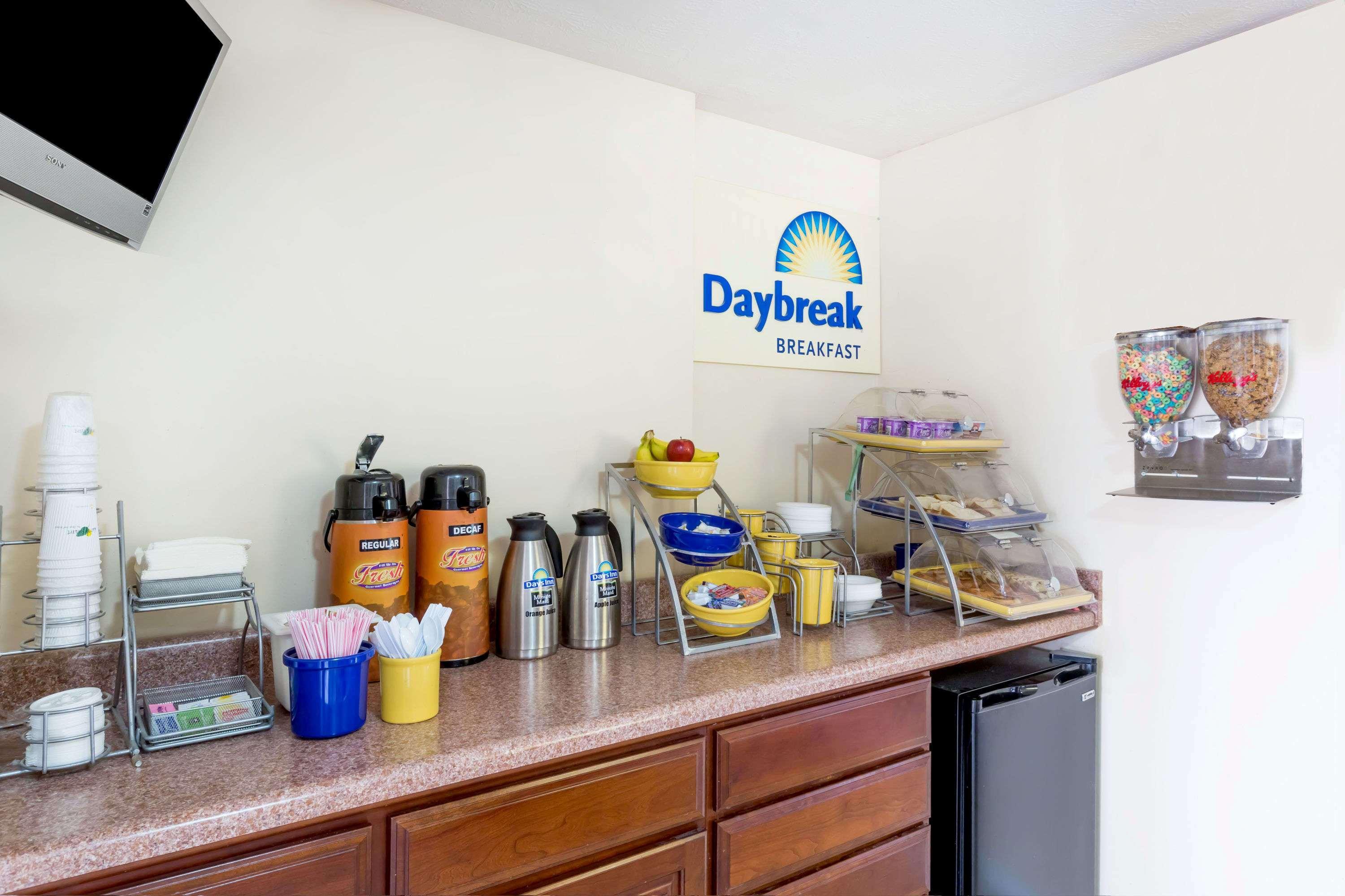 Days Inn By Wyndham Little River Esterno foto