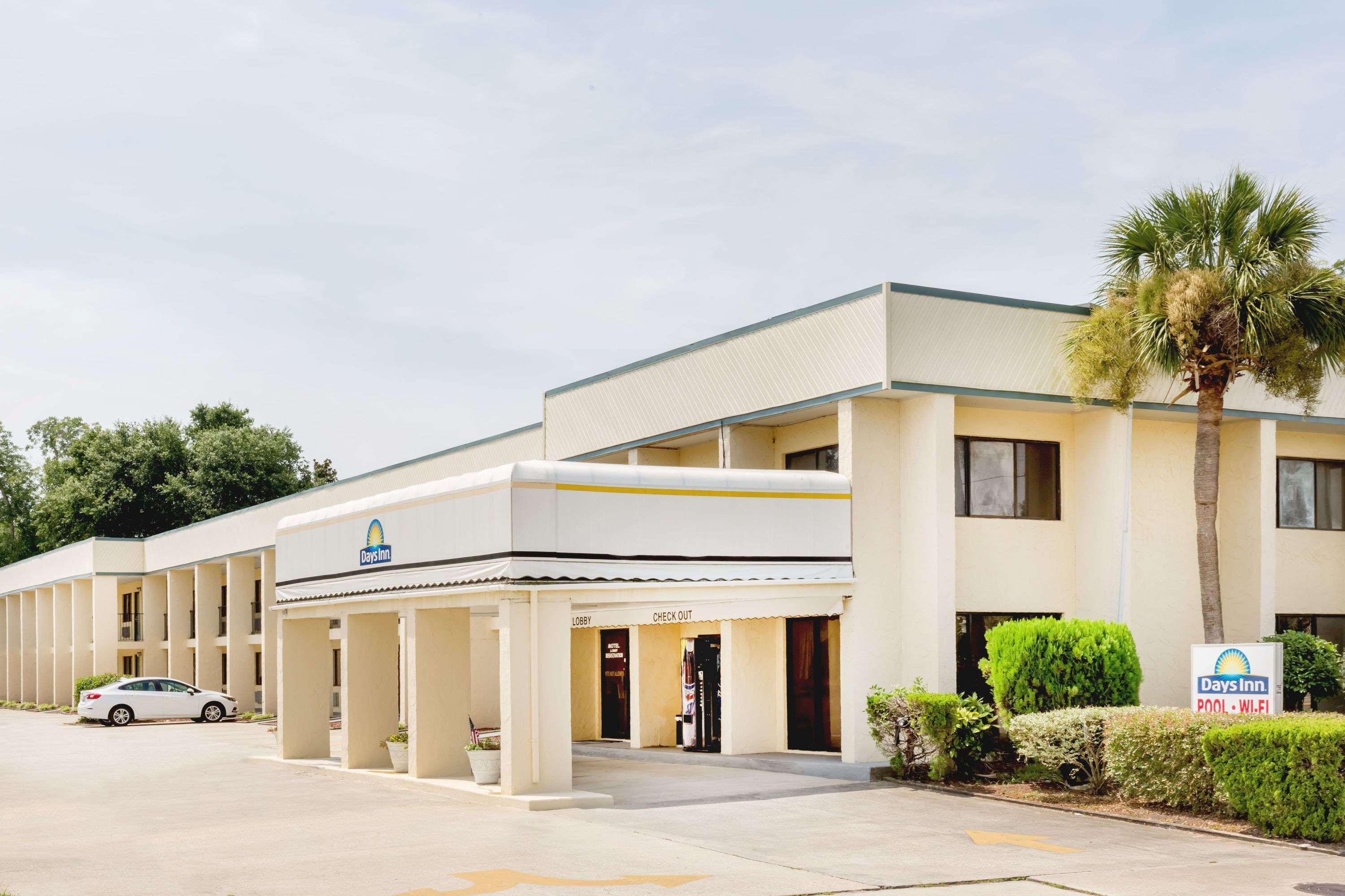 Days Inn By Wyndham Little River Esterno foto